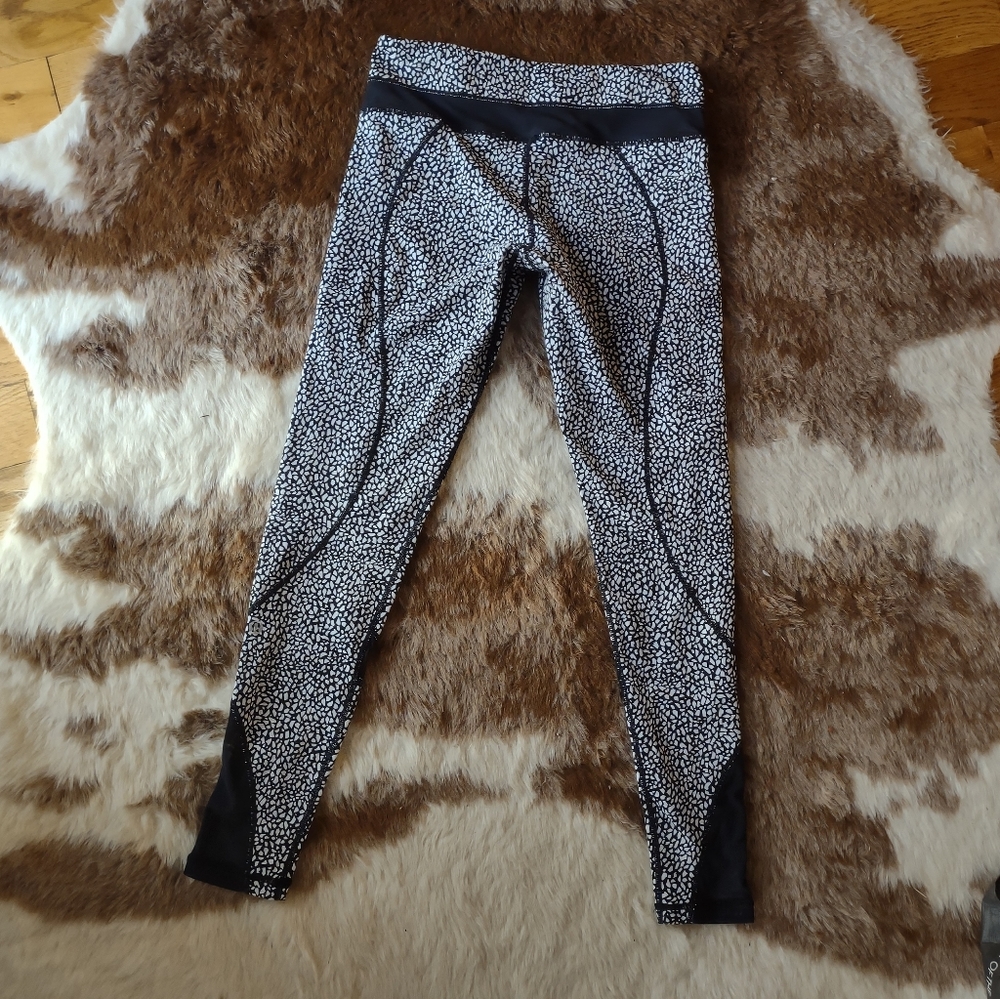 Lululemon Inspire Tight ll (Mesh) - Picture 4 of 9